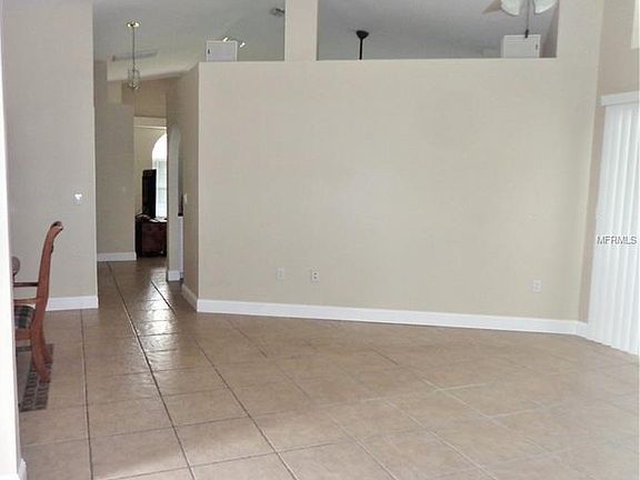 3rd image of 3827 Parkway Blvd