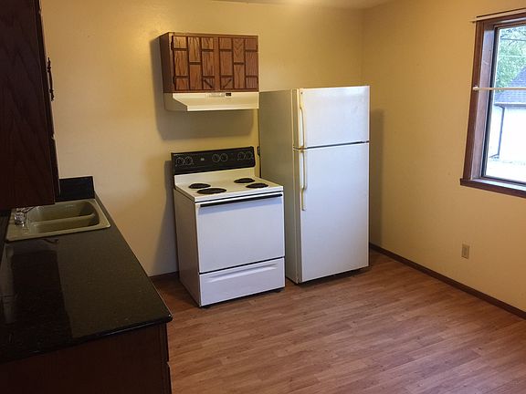2nd image of 5605 S 36th St
