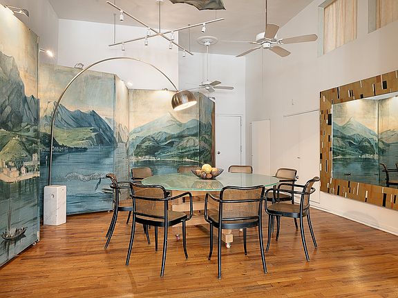 2nd image of 81 Leonard St APT 3