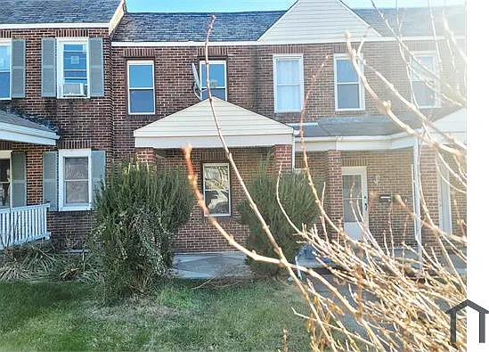 3 bed, 1321 sqft, $2,400 — Photo 1