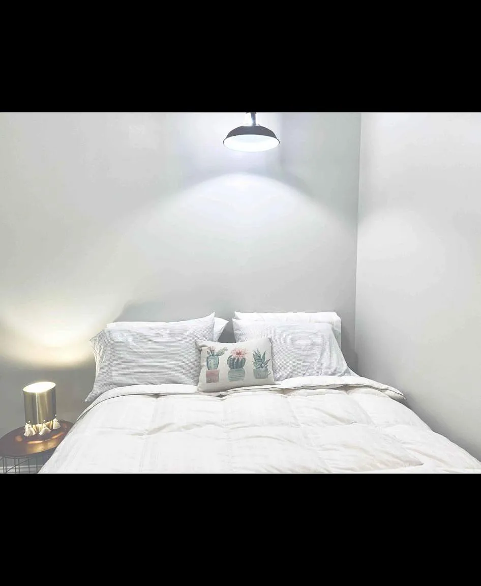 220 W Market St — Photo 4