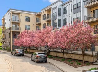 825 Berry St APT 108, Saint Paul, MN 55114