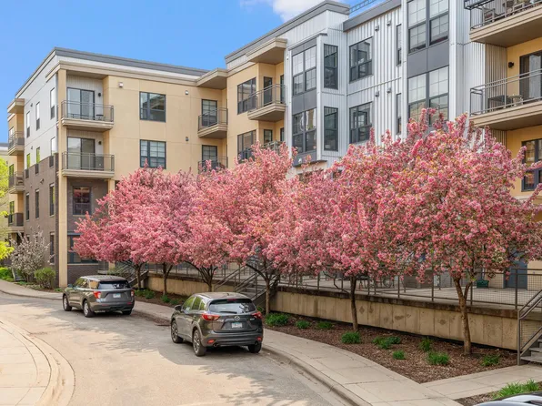 825 Berry St APT 108, Saint Paul, MN 55114