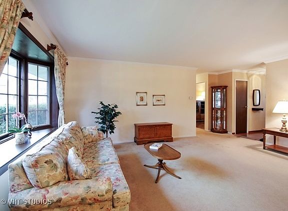 3rd image of 851 E Sayles Dr