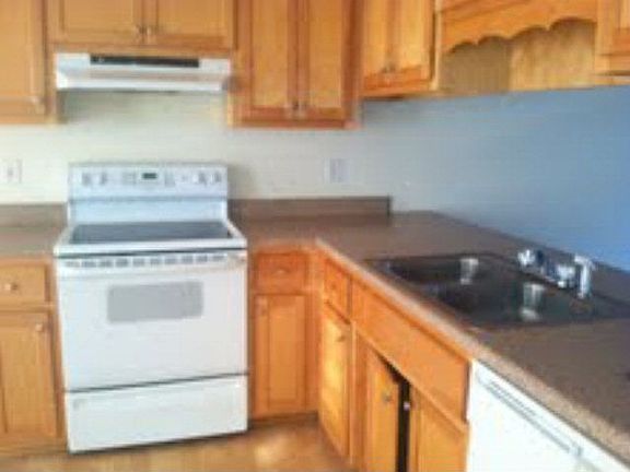 3rd image of 1022 Bunche Dr