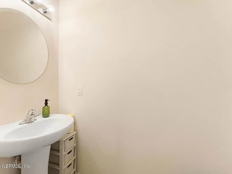 48 Red House Cir — Photo 8