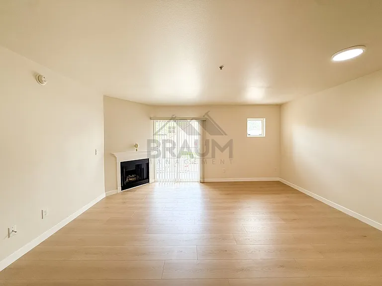 7323 WINNETKA — Photo 7