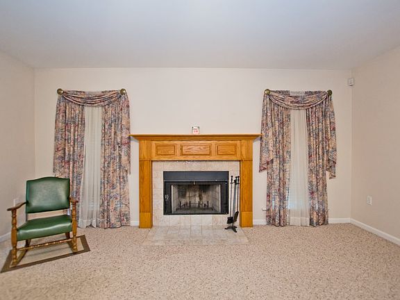 4th image of 350 Windward Dr