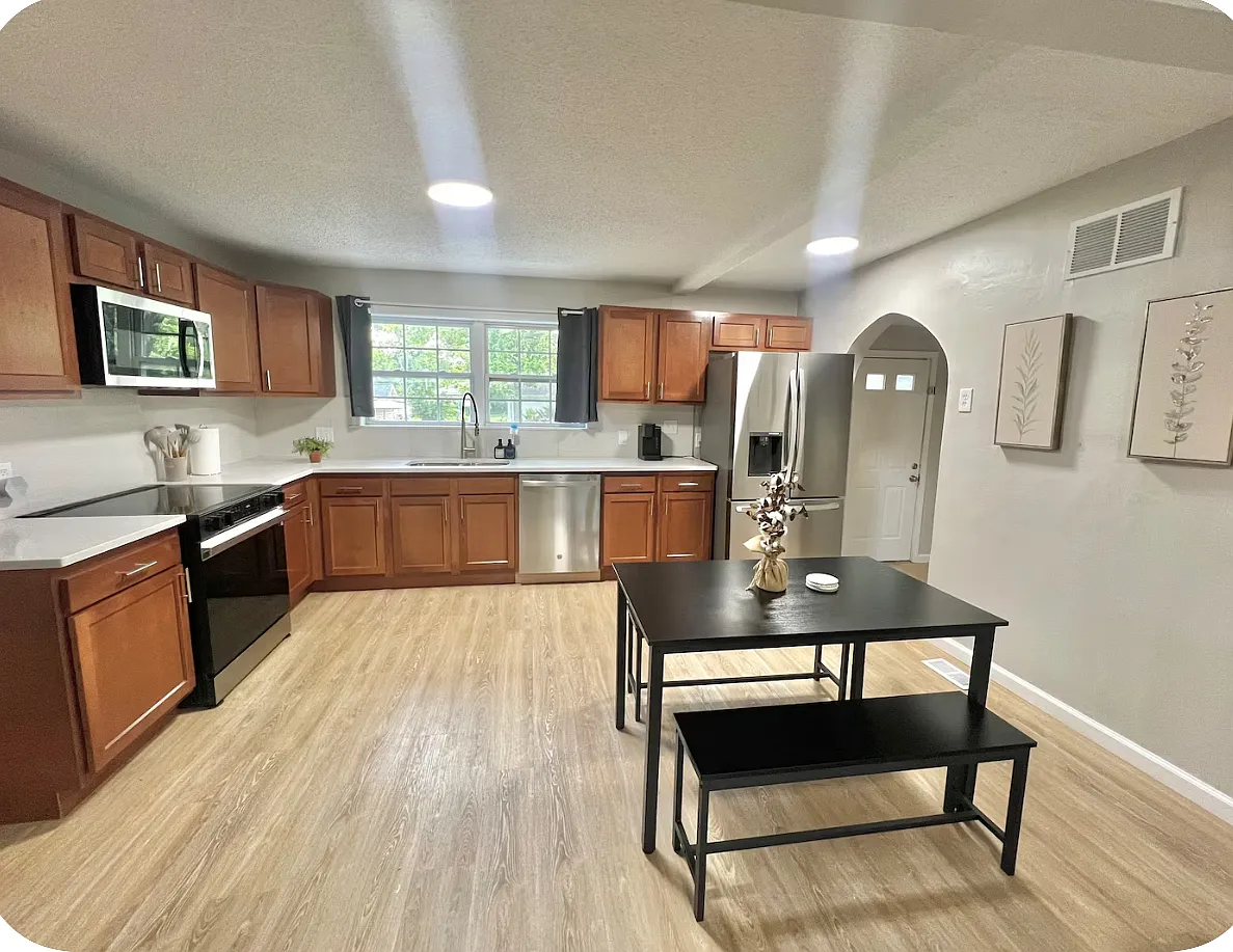 4 bed, 1.5 bath, 1275 sqft, $2,700 — Photo 3