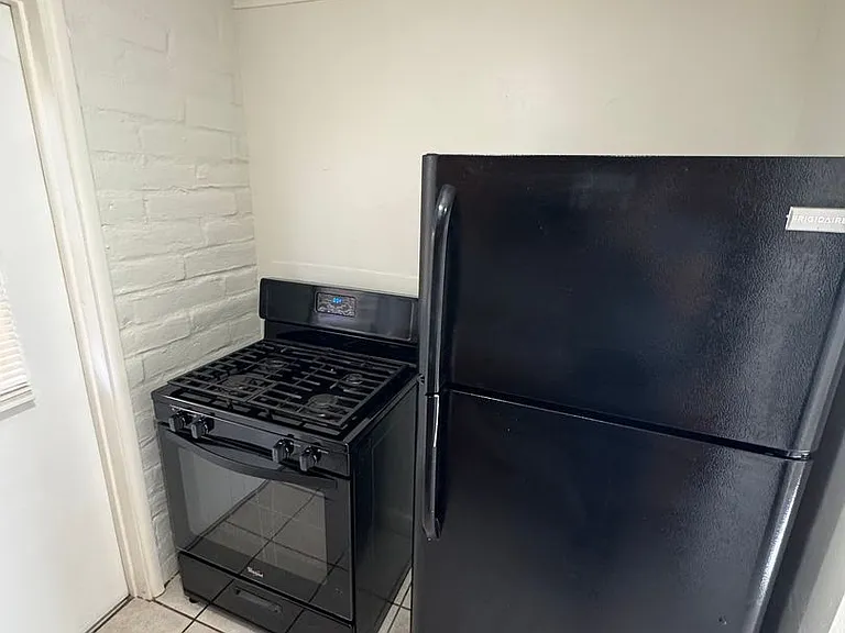 3235 E Water St — Photo 3