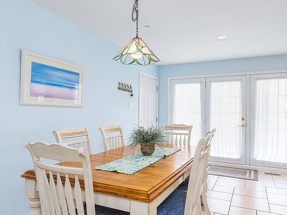 4th image of 808 Plymouth Pl APT 1