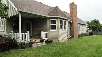 3rd image of 1075 Chaumont Dr