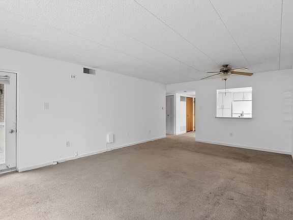 3rd image of 2209 Dolphin Ave #2209
