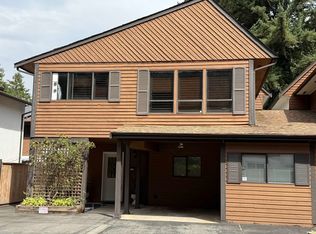 2719 Saint Michael St #6, Pt Coquitlam, BC V3B 5R4