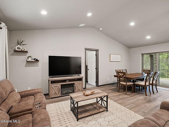 4th image of 12053 Dufort Rd