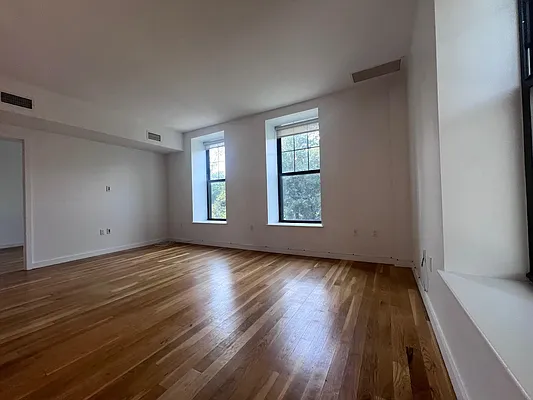 Rented by MLB ESTATES LLC | media 3