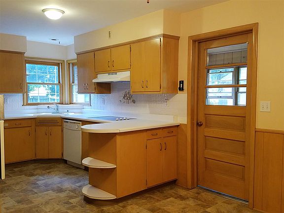 4th image of 1331 Widergren Dr