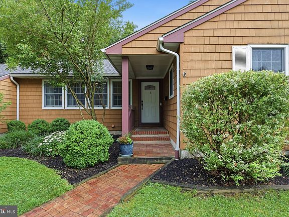 2nd image of 309 Arborlea Ave