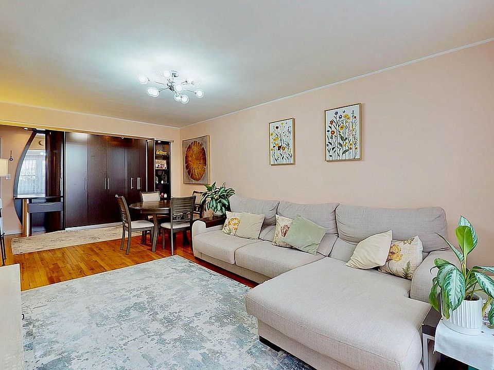 1st image of 2400 E 3rd St APT 514