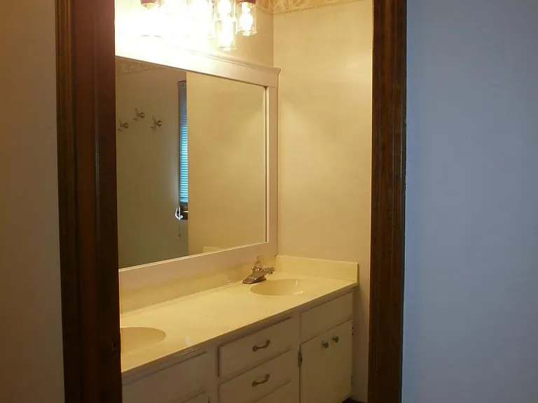 1702 Maynard Dr — Photo 9