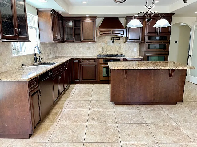 1312 Milton Pl — Photo 9