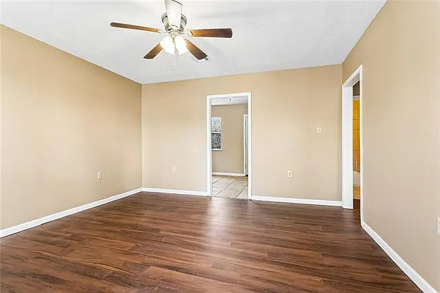 3 bed, 1.0 bath, 800 sqft, $1,495 — Photo 2