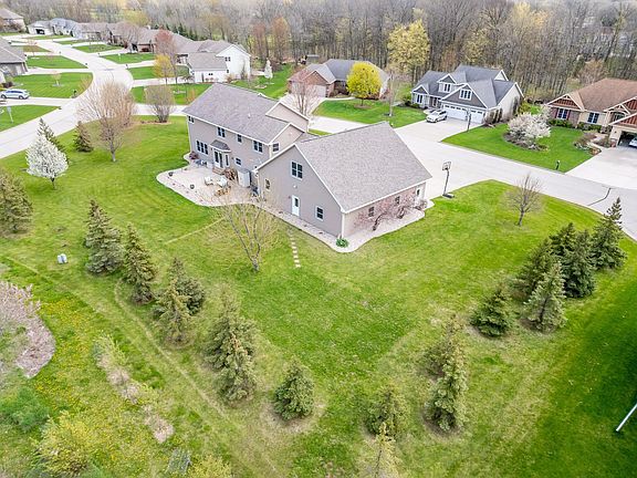 5th image of W5071 Cherrywood Ct