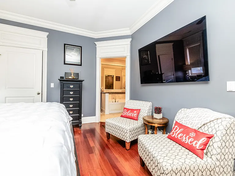 2540 W Diversey Ave #401 — Photo 15