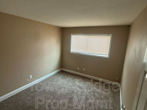 5th image of 2955 Portsmouth Dr APT 2