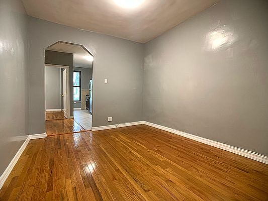 5th image of 630 President St APT 2