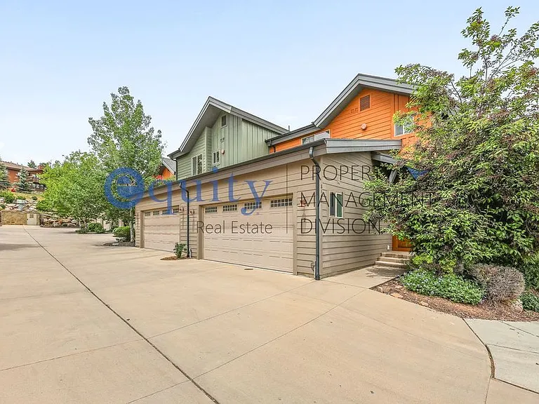 8143 Courtyard Loop — Photo 24