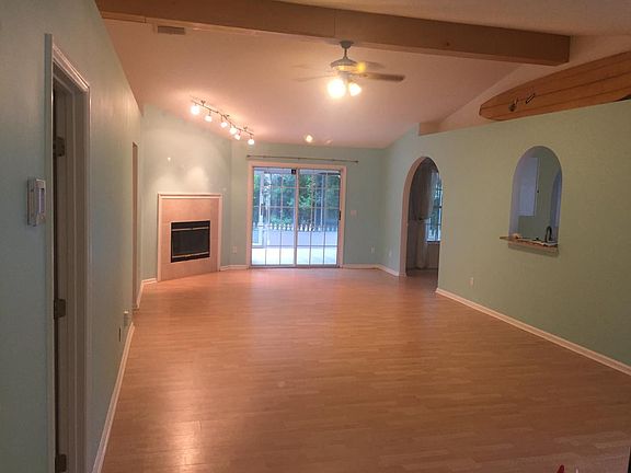 3rd image of 2575 Twin Springs Dr S