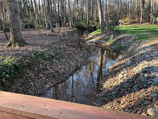443 Barnesdale Dr — Photo 9