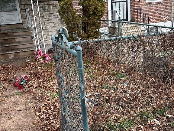 4th image of 2019 Rosalie St