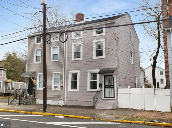 220 Garden St, Mount Holly, NJ 08060