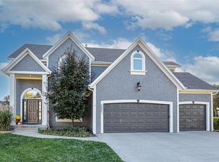 5801 NE Coral Dr, Lees Summit, MO 64064