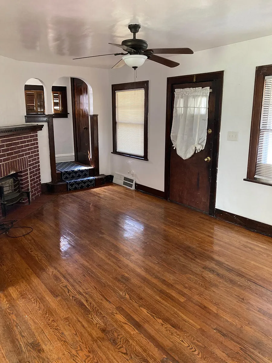Photo 2 of 10 - 13404 Saybrook Ave - Garfield Heights, OH Building Photo - 13404 Saybrook Ave