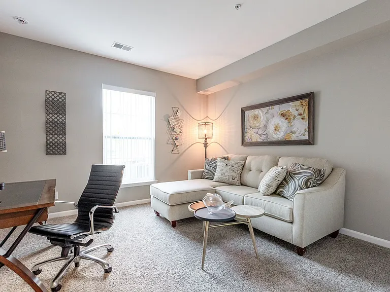 Harvard Place Apartments — Photo 34