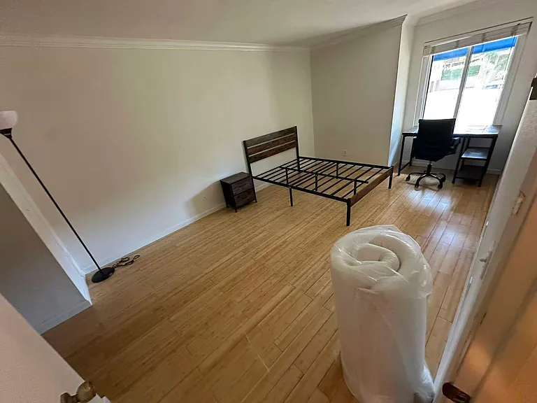 8332 Regents Rd #1G — Photo 1