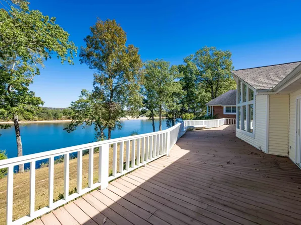626 W Pillow St, Clifton, TN 38425