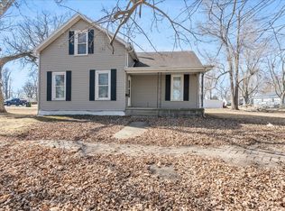 301 N 2nd Ave, Chenoa, IL 61726