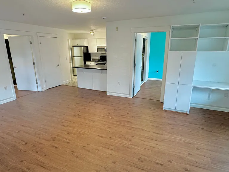 9837 NE Irving St #301 — Photo 2