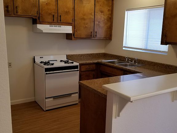 5th image of 204 Olive St #A