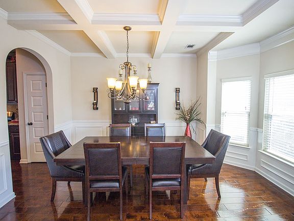 4th image of 522 W Holloway Dr