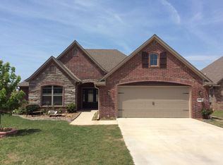 4005 SW Flatrock Cv, Bentonville, AR 72712