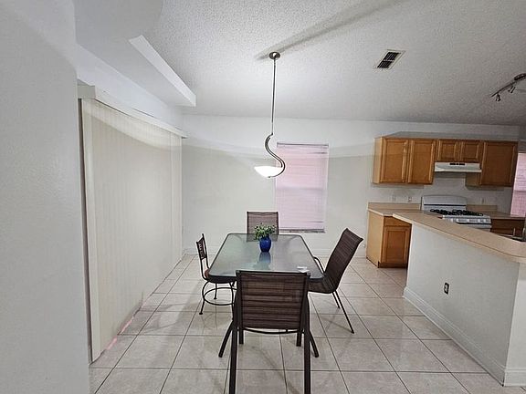 4th image of 357 Prince Charles Dr