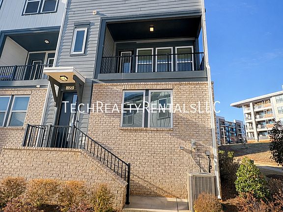 2nd image of 320 Ferebee Pl #1