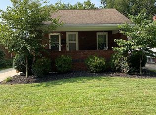 1901 Dial Ct, Springfield, IL 62704