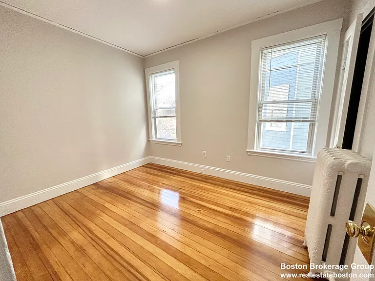 24 Willis St #2 — Photo 7
