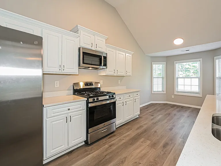 615 Waltman Point Pl — Photo 8
